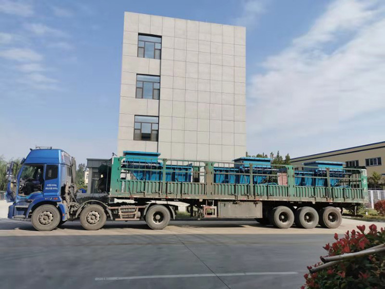 山東礦安8臺(tái)GLD帶式給煤機(jī)發(fā)貨