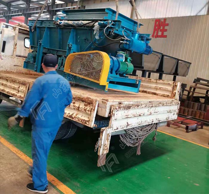 山東礦安自主研發(fā)生產(chǎn)的甲帶給煤機(jī)發(fā)往煙臺