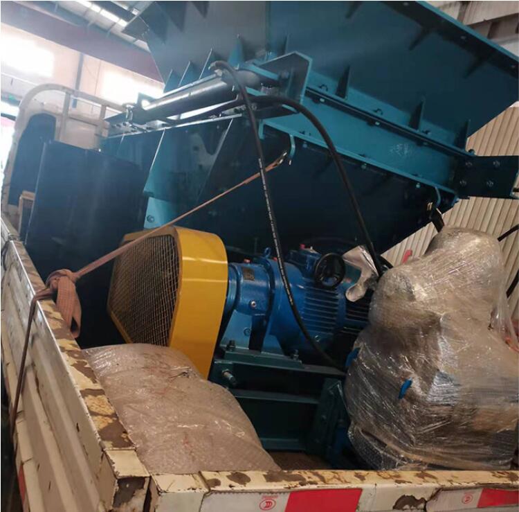 山東礦安機電生產的GLD皮帶給煤機裝車發(fā)貨