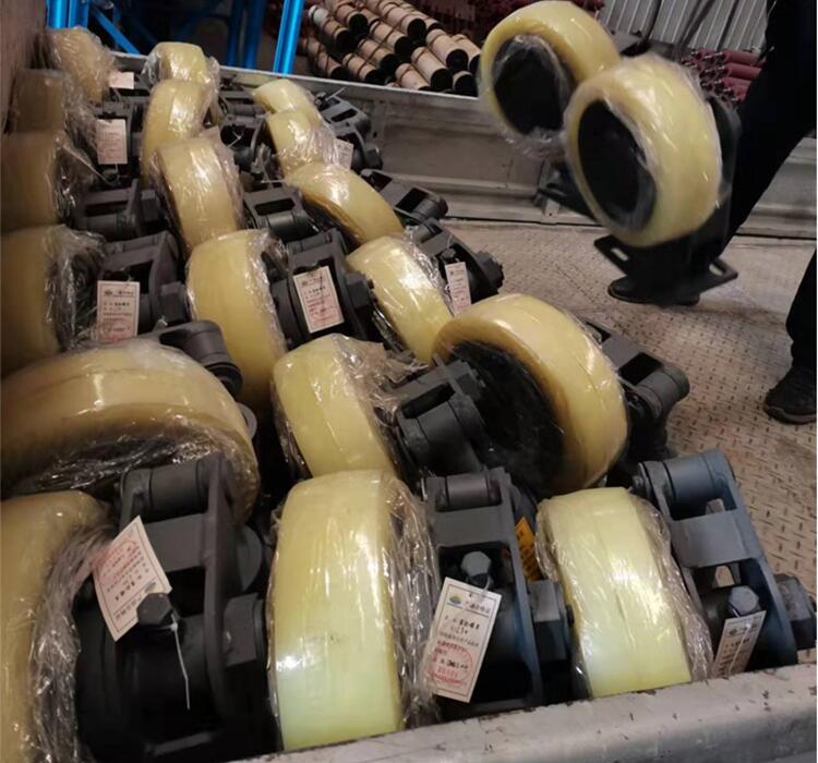 山東礦安機電一批L30滾輪罐耳發(fā)往河南許昌