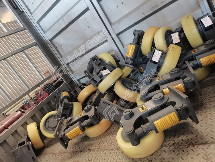 山東礦安機電一批滾輪罐耳發(fā)往山西臨汾